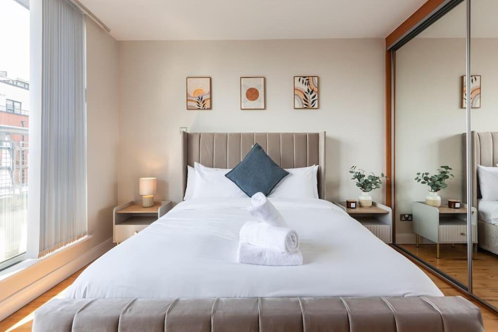 Modern Penthouse Apartment 2 Bed, 2 Bath Sleeps 6 City Centre Belfast Exterior photo